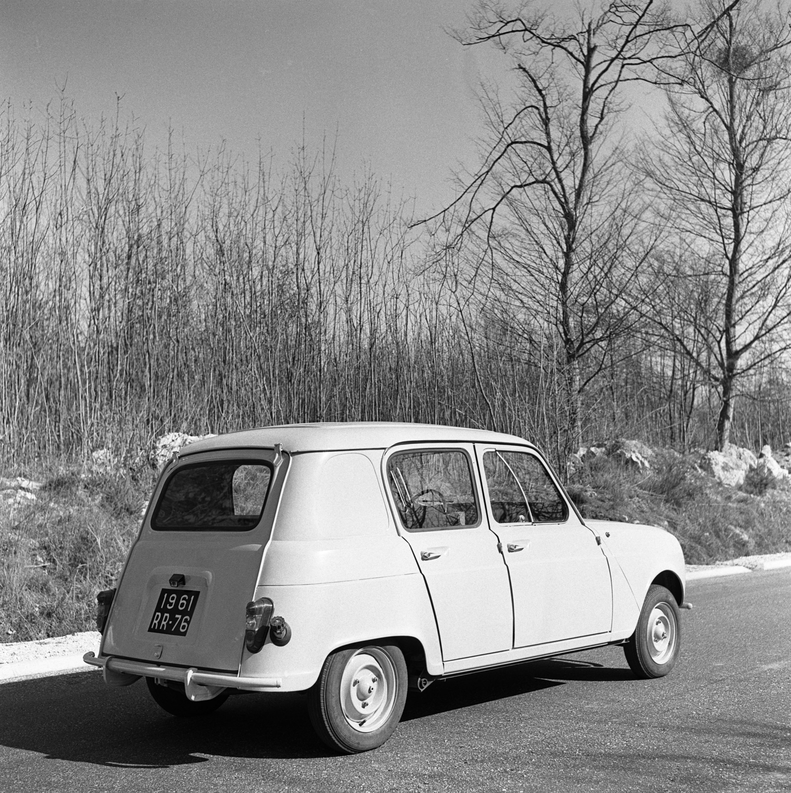 You are currently viewing La Renault 4