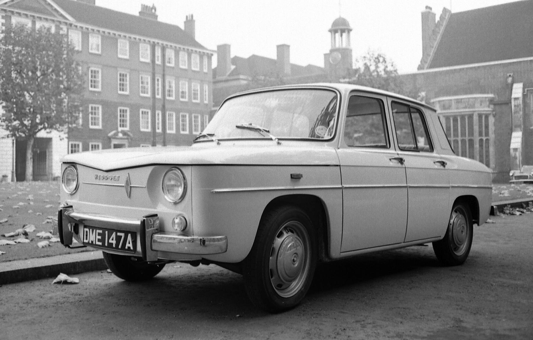 You are currently viewing La Renault 8